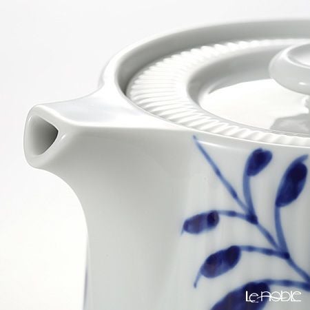 ロイヤルコペンハーゲン（Royal Copenhagen） ブルー フルーテッド メガ ティーポット 600ml 2381129／1020513