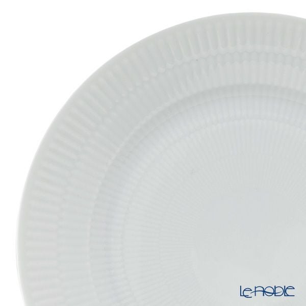 ロイヤルコペンハーゲン（Royal Copenhagen） ホワイト フルーテッド プレイン デザートプレート 22cm 2408622／1017403
