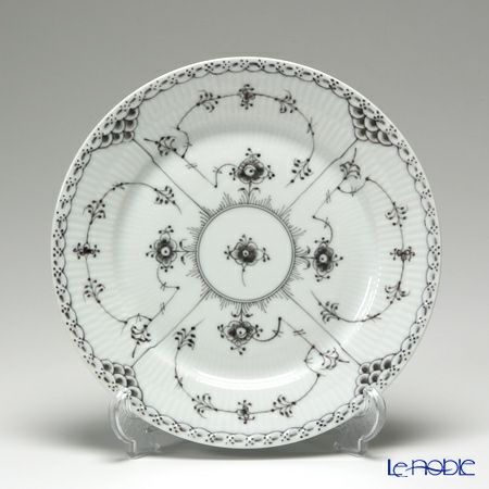ロイヤルコペンハーゲン（Royal Copenhagen） ブラック フルーテッド ハーフレース プレート 22cm 2528622