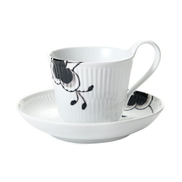 ロイヤルコペンハーゲン（Royal Copenhagen） ブラック フルーテッド メガ ティーカップ＆ソーサー（ハイハンドル） 2542092／1017037