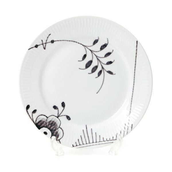 ロイヤルコペンハーゲン（Royal Copenhagen） ブラック フルーテッド メガ プレート 19cm 2542620／1017038