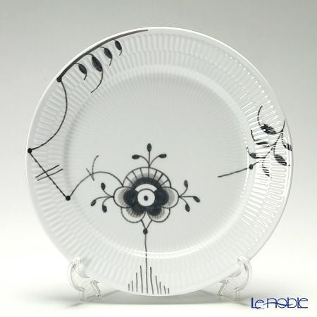 ロイヤルコペンハーゲン（Royal Copenhagen） ブラック フルーテッド メガ ディナープレート 27cm 2546627／1017473