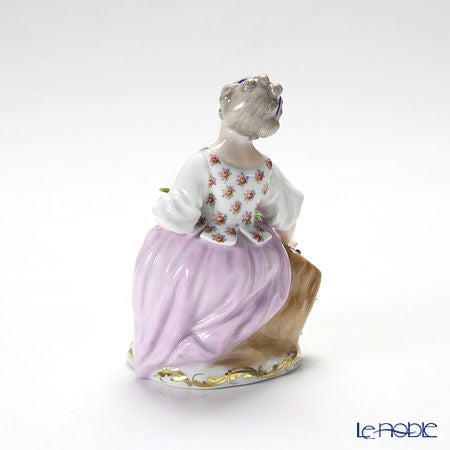 アウガルテン（AUGARTEN） フィギュリン（011210） 花輪を持つ少女 13cm 1016
