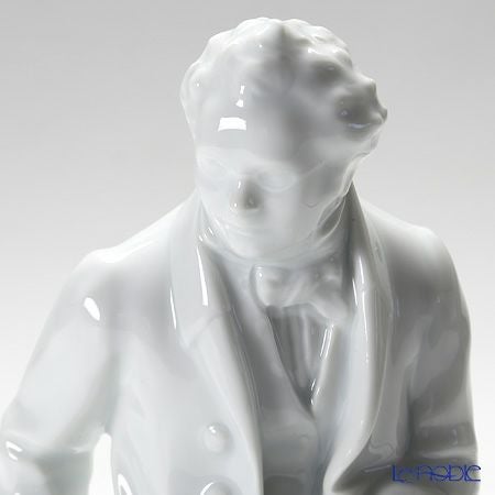 アウガルテン（AUGARTEN） フィギュリン（011210） シューベルト 21.5cm 1621