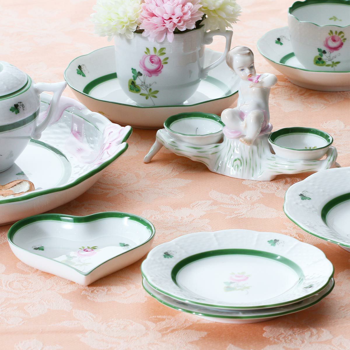 ヘレンド ウィーンのバラ 00258-0-01 エンジェルセラー 14cm