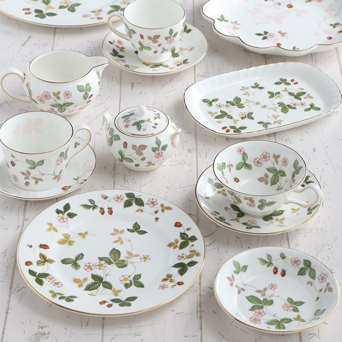 ウェッジウッド（Wedgwood） ワイルドストロベリー フルーツソーサー 13cm