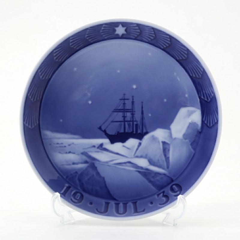 ロイヤルコペンハーゲン（Royal Copenhagen） イヤープレート 1939年／昭和14年 「グリーンランドの流氷の中の遠征中の船」