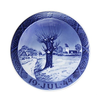 ロイヤルコペンハーゲン（Royal Copenhagen） イヤープレート 1944年 