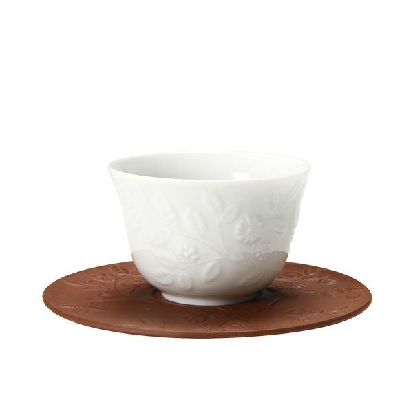 マイセン（Meissen） 歴代レリーフ 55954／85662 白磁カップ＆ベットガーセッ器ソーサー 1984年発表 小花模様