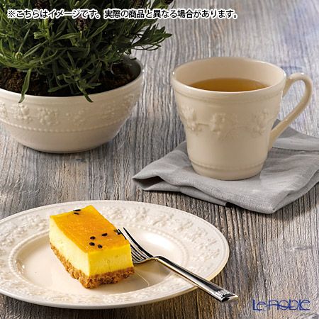 ウェッジウッド（Wedgwood） フェスティビティ プレート 27cm（アイボリー）