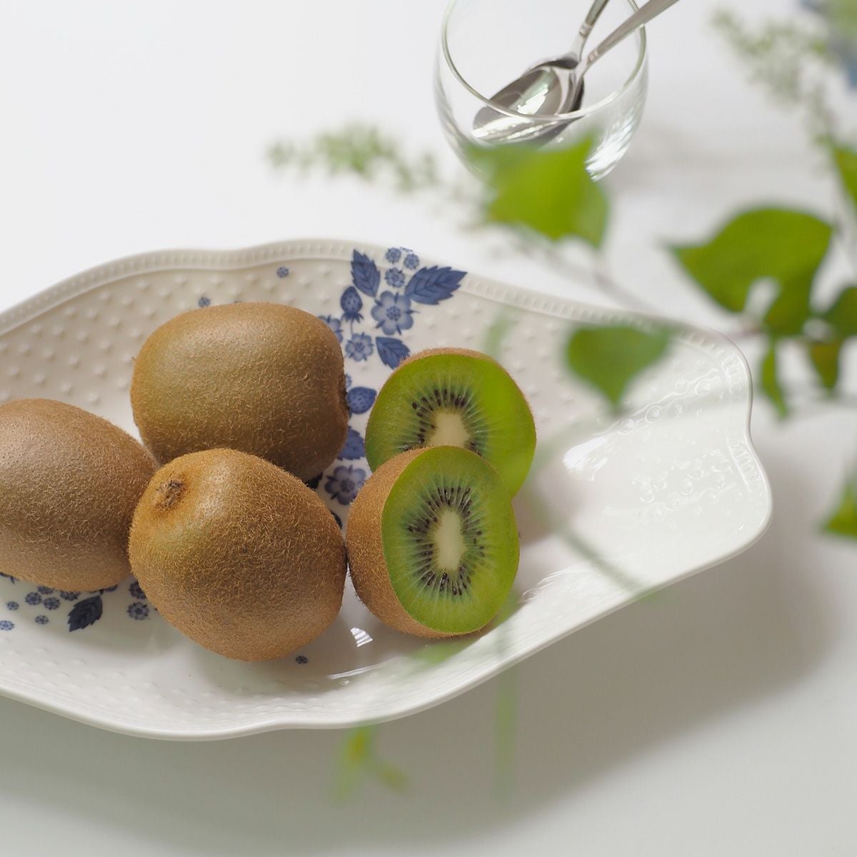 ウェッジウッド（Wedgwood） ストロベリーブルームインディゴ マルチディッシュ 31×17cm