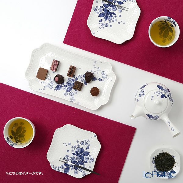 ウェッジウッド（Wedgwood） ストロベリーブルームインディゴ スクエアプレート 27cm