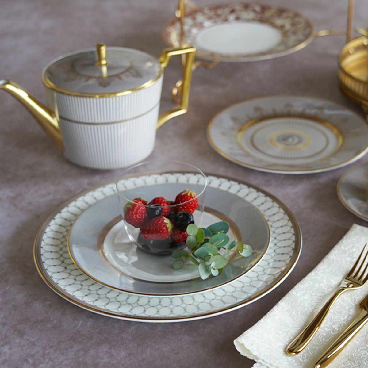 ウェッジウッド（Wedgwood） ルネッサンス グレイ（グレー） プレート 27cm