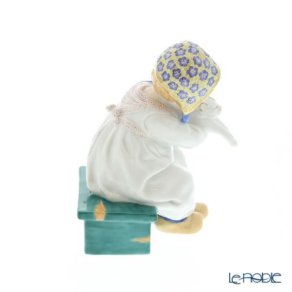 マイセン（Meissen） ヘンチェルの子供シリーズ 900100／73367 ネコを抱く女の子