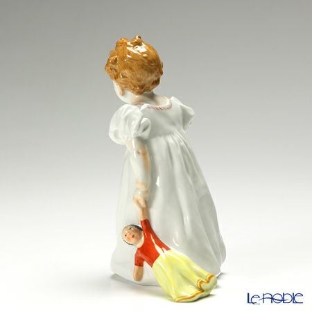 マイセン（Meissen） ヘンチェルの子供シリーズ 900100／73375 左手に人形を持つ女の子
