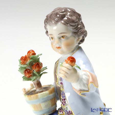 マイセン 人形 花を持つ少年 マイセン（Meissen） マイセン人形 90c300／60360 花を持つ少年