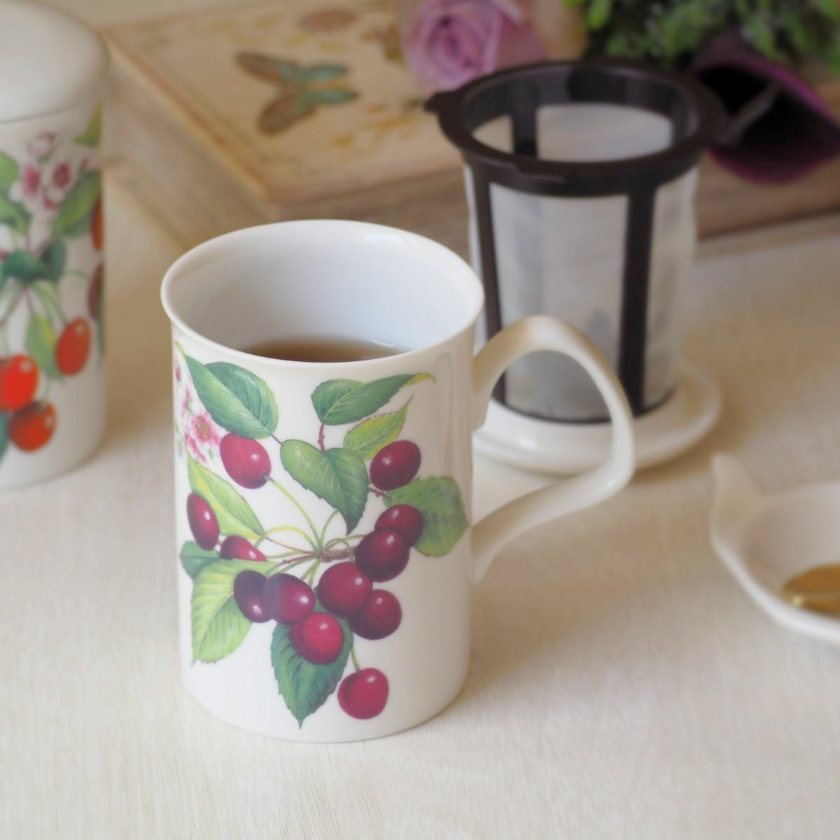 ロイカーカム チェリー レッド こし器付ビーカー 320ml