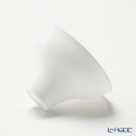 有田焼（やま平窯元 やまへい） エッグシェル ぐい呑み 曲水