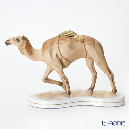 AMIRA 陶磁器製フィギュリン ラクダ 砂漠の舟 【ル・ノーブルオリジナル企画作品】
