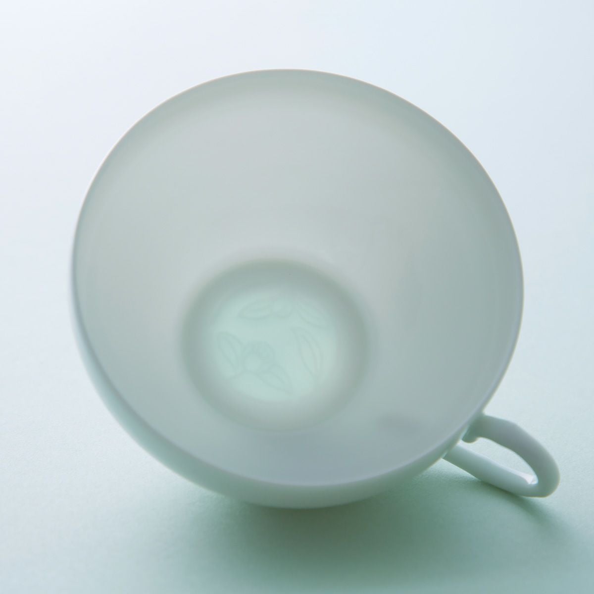 西川貞三郎商店 NISHIKAWA JAPAN KATA エッグシェル／卵殻手（らんかくで） ティーカップ＆ソーサー 天花 マット イエロー／七宝文様 220ml NJ07-001