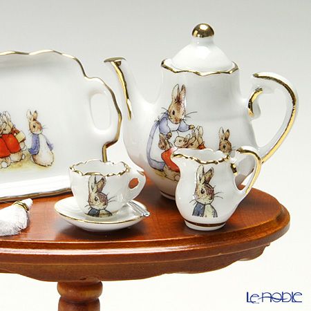 ロイター・ポーセリン ビアトリクスポター 060821／0 ピーターラビット ミニチュア コーヒーテーブルセット
