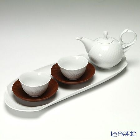 マイセン（Meissen） 波の戯れホワイト 000001／c2925 2人用 日本茶セット（ベットガーセッ器ソーサー 2客＆トレイ付 7ピース）