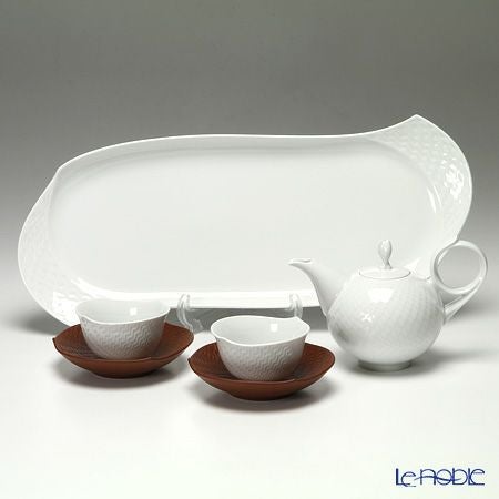 マイセン（Meissen） 波の戯れホワイト 000001／c2925 2人用 日本茶セット（ベットガーセッ器ソーサー 2客＆トレイ付 7ピース）