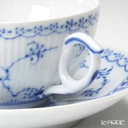 ロイヤルコペンハーゲン（Royal Copenhagen） ブルー フルーテッド ハーフレース ティーカップ＆ソーサー 200ml ペア 1102080／1017206