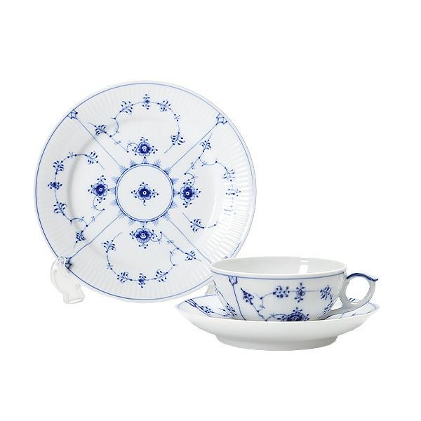 ロイヤルコペンハーゲン（Royal Copenhagen） ブルー フルーテッド プレイン トリオセット ティー