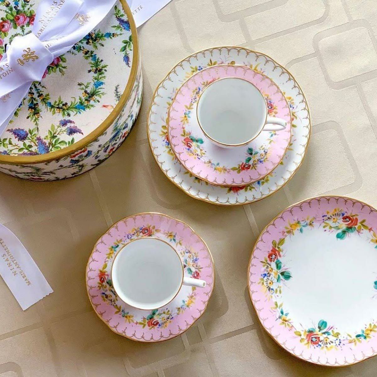 ニナス オリジナル マリーアントワネット 1775 カップ＆ソーサー ペア 160ml