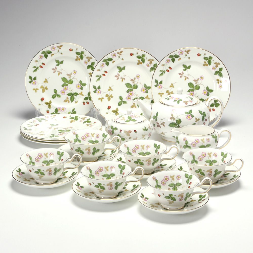 ウェッジウッド（Wedgwood） ワイルドストロベリー 23ピースセット（ピオニー・プレート 20cm）