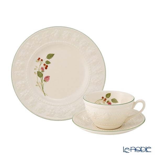 ウェッジウッド（Wedgwood） フェスティビティ ラズベリー トリオセット