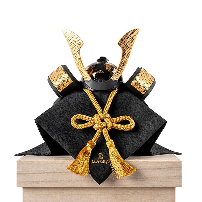 リヤドロ 兜 龍 13055 21×17×25cm 木製台座・袱紗付（限定500体）