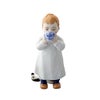 【メーカー取り寄せ商品】マイセン（Meissen） ヘンチェルの子供シリーズ ミルクを飲む子ども 17cm 900100／73364