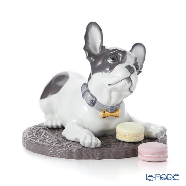 リヤドロ French Bulldog with Macaron 09398 2019 フレンチブルドッグとマカロン