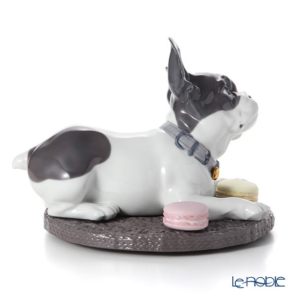リヤドロ French Bulldog with Macaron 09398 2019 フレンチブルドッグとマカロン
