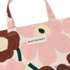 マリメッコ（marimekko） Pieni Unikko ピエニ ウニッコ ファブリックバッグ 43×43cm ホワイト×ピンク×チェスナット 075959-866／26AW